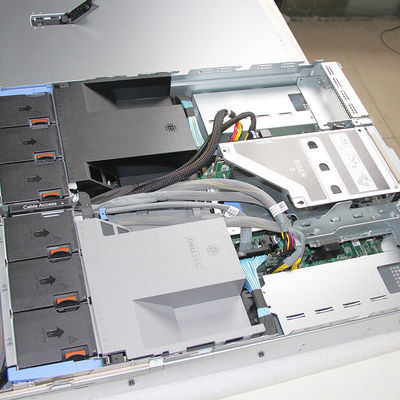 Stock Dell PowerEdge R750xs R750xa R750 2U Rack Server mit 6310 CPU und 4x32GB DDR4
